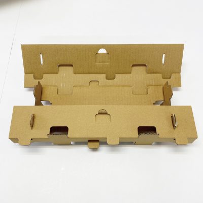 外箱と空間を作りを保護するタイプ。